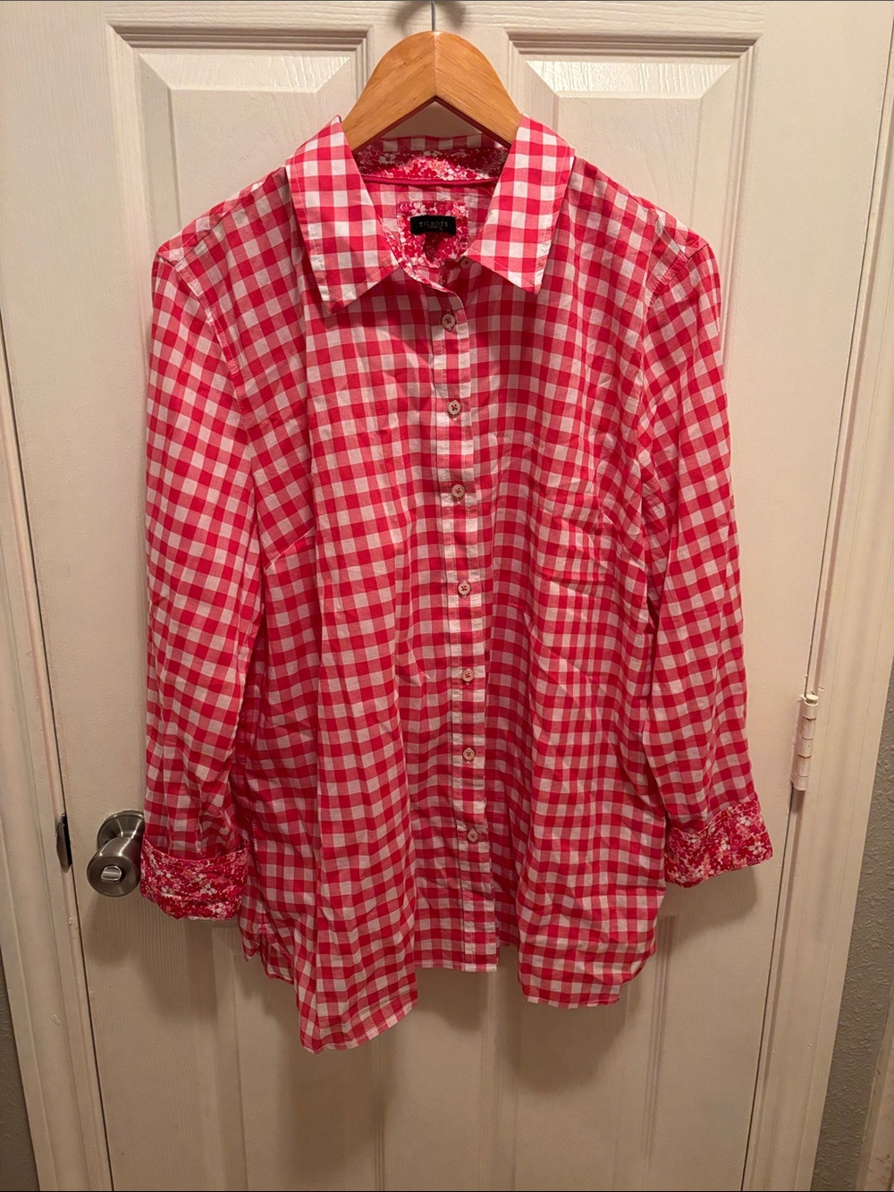 Talbots Pink and White Gingham Button-Up Shirt Floral detail XL Cotton
